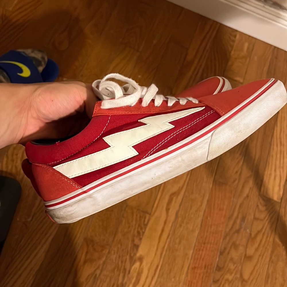Revenge storm shows US size 10